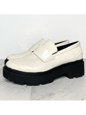 Blondo Summer Water Resistant Off White Leather Loafer 6 1/2
